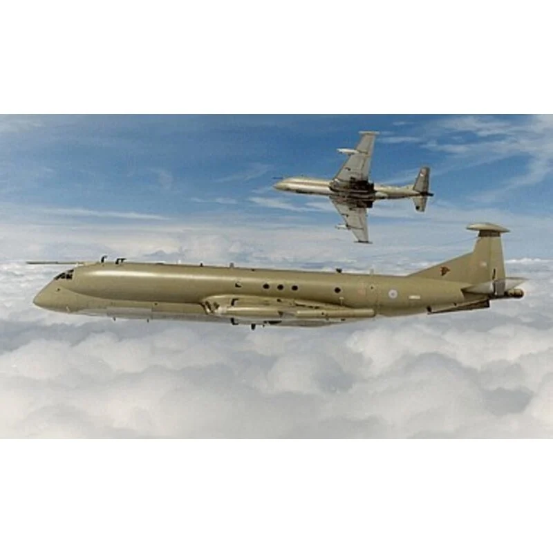 Anigrand Craftswork Hawker Siddeley Nimrod MR.2. Also Includes BONUS Kits Of The Westland Merlin HC.3 Britten-Norman Defender AL.1 And Hawker P.1185 5 Anigrand Craftswork Hawker Siddeley Nimrod MR.2. Also Includes BONUS Kits Of The Westland Merlin HC.3 Britten-Norman Defender AL.1 And Hawker P.1185 - Imagen 3