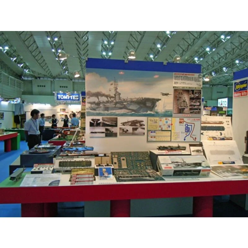 Hasegawa US Navy Escort Carrier USS Gambier Bay (CVE-73). Wildcat X 6 Avenger X 3 Are Included In The Ki 6 Hasegawa US Navy Escort Carrier USS Gambier Bay (CVE-73). Wildcat X 6 Avenger X 3 Are Included In The Ki - Imagen 4