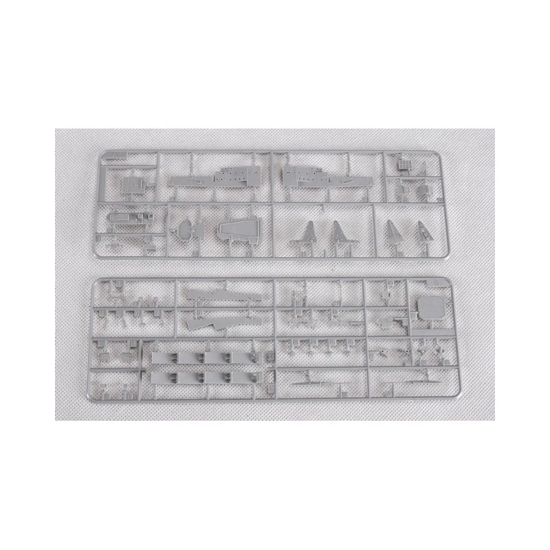 Trumpeter Maqueta Sistership Moskva: Russian Slave Class Cruiser Varyag 10 Trumpeter Maqueta Sistership Moskva: Russian Slave Class Cruiser Varyag - Imagen 8